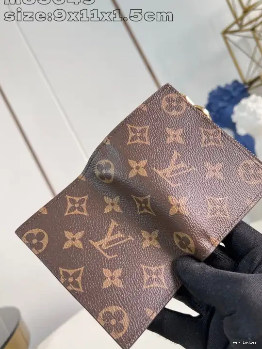 Cheap Wallet 9*11.5*1.5CM - VUITTON LOUIS Lisa 0608